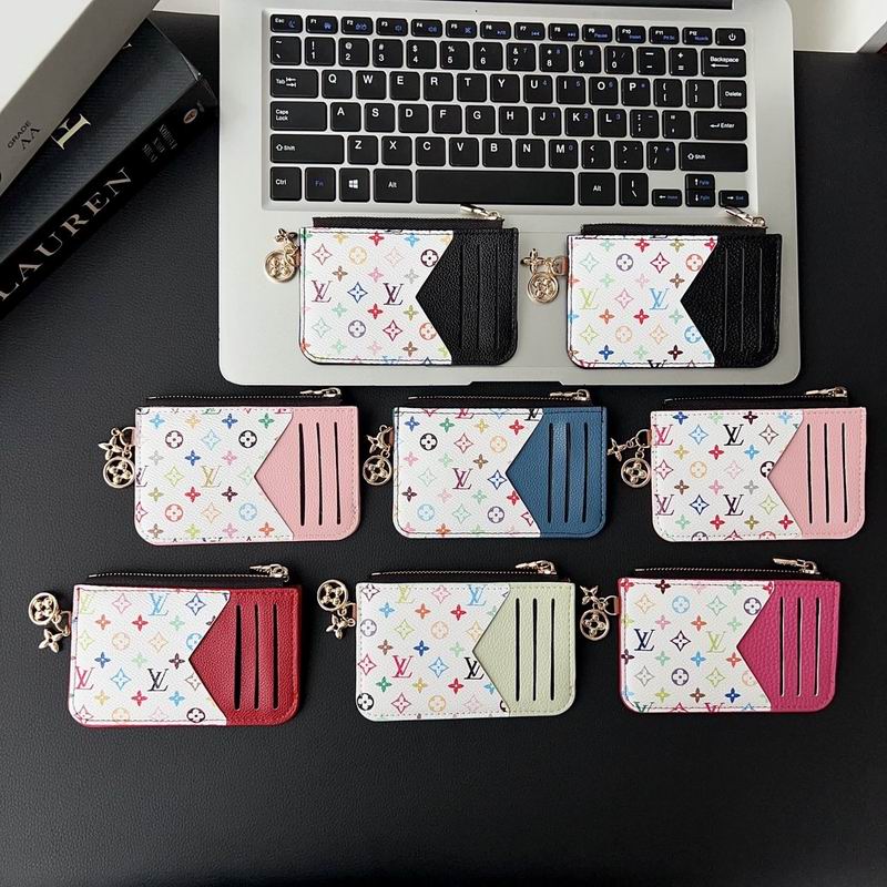 LV card bag 02